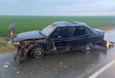 На Кубани погиб водитель опрокинувшегося Hyundai