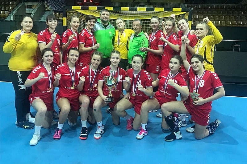 Команда из Краснодарского края стала сильнейшей в России по гандболу