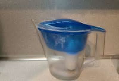 Очищаю старый фильтр-кувшин от налета и грязи за пять минут и без всяких усилий. Три проверенных экологичных способа