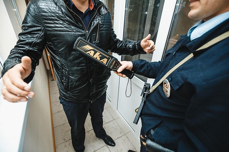 Нашел на улице: полиция изъяла у жителя Сочи автомат Калашникова