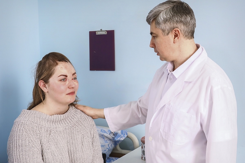 В Краснодаре врачи восстановили лицо 18-летней девушке после страшной аварии