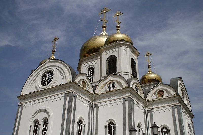 На Пасху более тысячи полицейских и казаков обеспечат безопасность в храмах Краснодара 