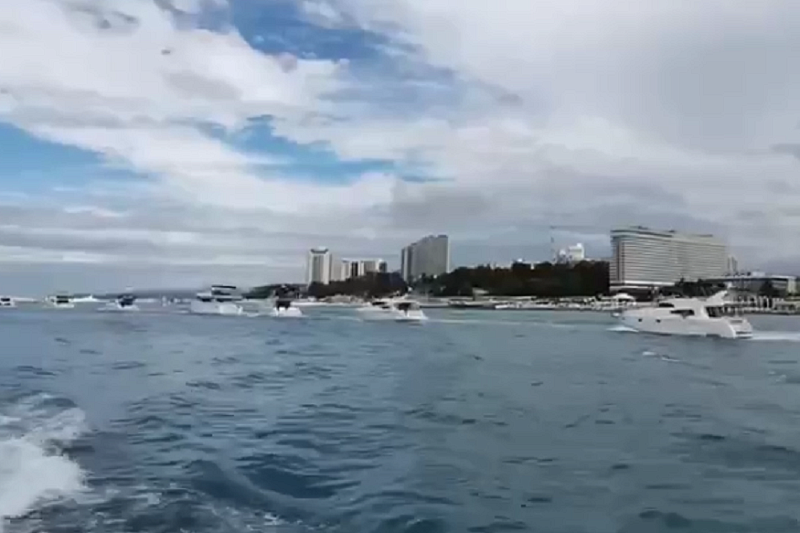 Парад яхт в Сочи попал на видео