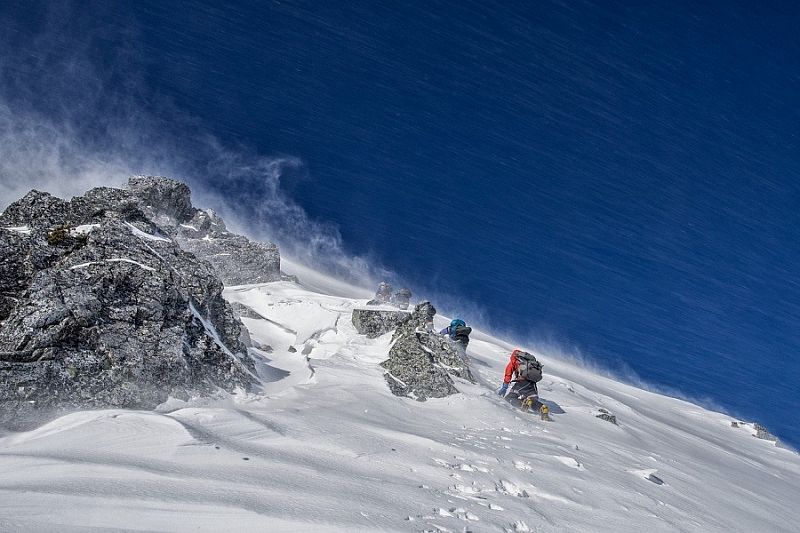 В горах Сочи сохраняется слабая лавинная опасность
