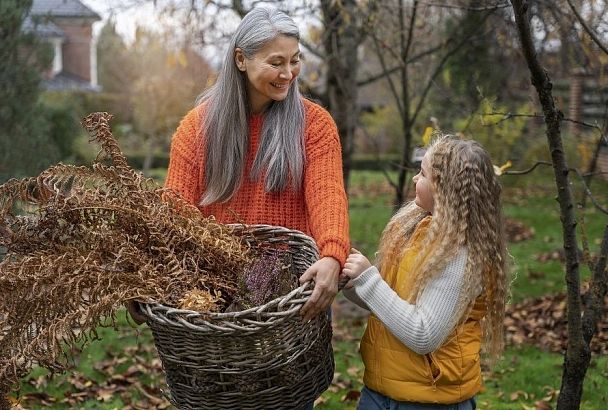 Какие цветы сажать осенью, как пересадить клубнику и что любят тюльпаны – все, что срочно надо сделать в саду и огороде