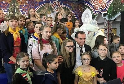 Около тысячи детей посетили губернаторскую елку в Краснодаре