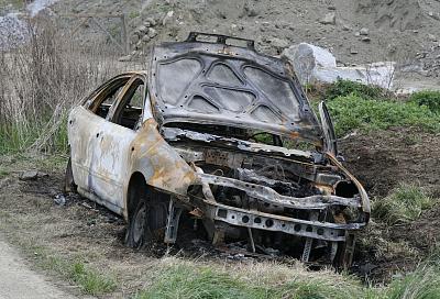 В Ростовской области в машине заживо сгорел пенсионер
