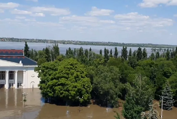 Не менее семи человек пропали без вести в Новой Каховке после разрушения плотины ГЭС