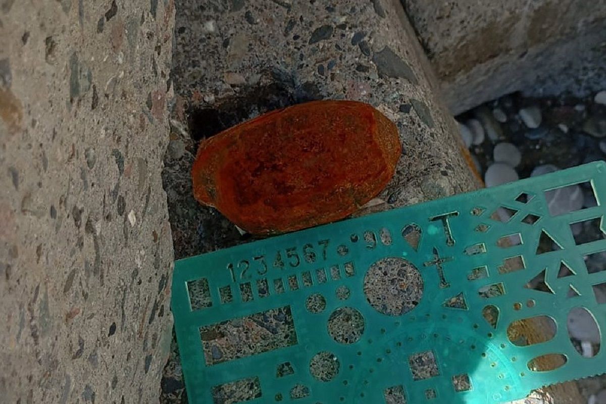 Британскую гранату обнаружил дайвер во время погружения в море в Сочи