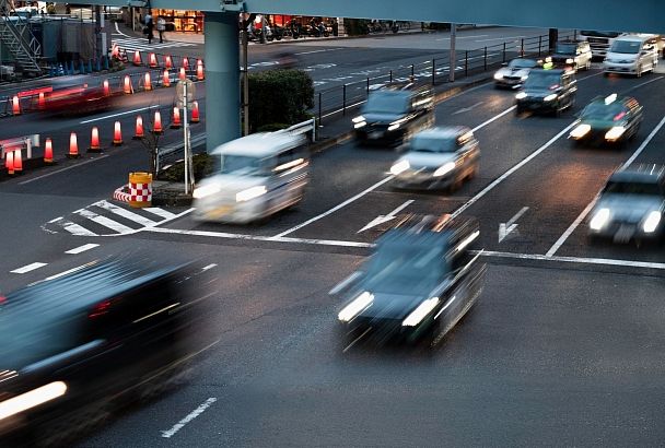 Регионам могут разрешить пускать туристические автобусы по выделенным полосам