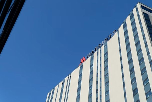 Сеть отелей Marriott приостановит работу в России