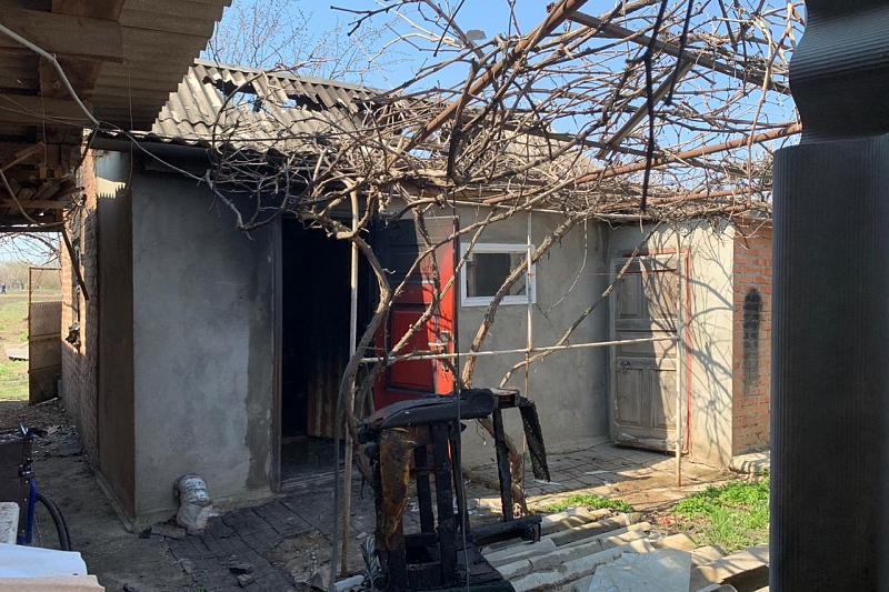 В Краснодарском крае при пожаре в летней кухне погиб мужчина