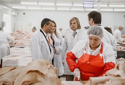Мясокомбинат в Краснодарском крае повысил выработку на 30% благодаря технологиям бережливого производства