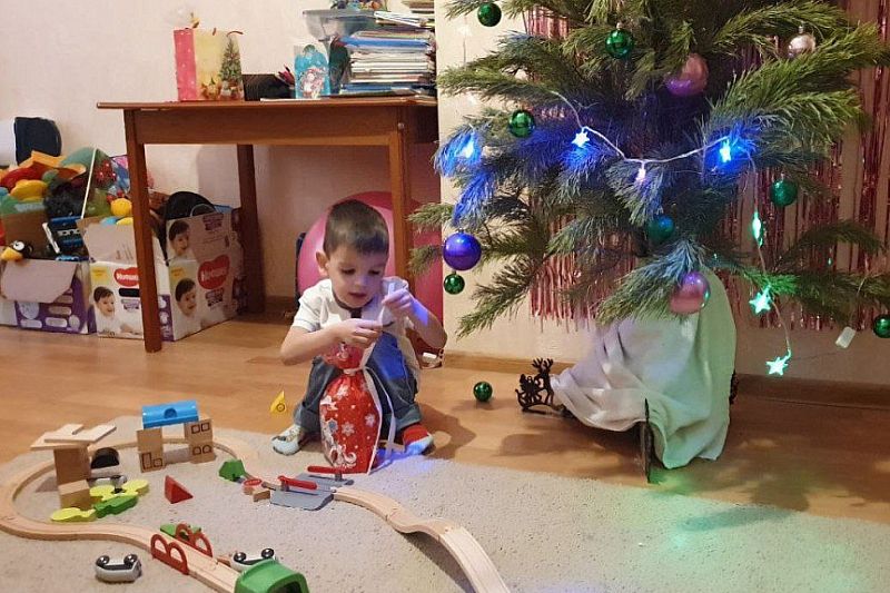 Вениамин Кондратьев исполнил новогодние желания троих детей