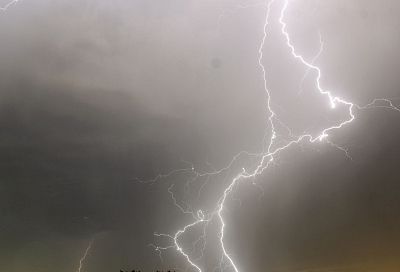 Сильные дожди с грозами и подъемы уровней рек. Сочи готовится к удару стихии