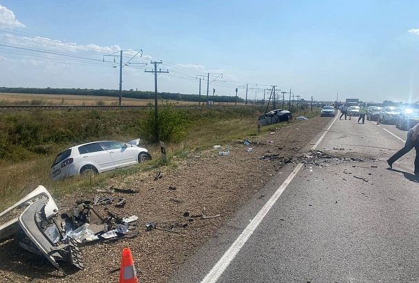 Водитель иномарки погибла в ДТП на встречке в Краснодарском крае