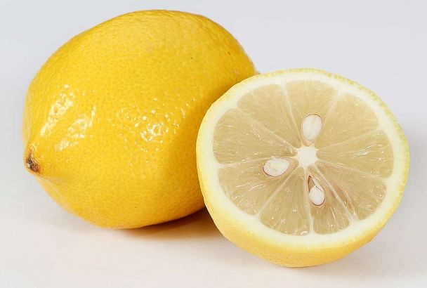 Польза лимонов: сделайте лучшее средство от ангины, тошноты и гриппа в домашних условиях
