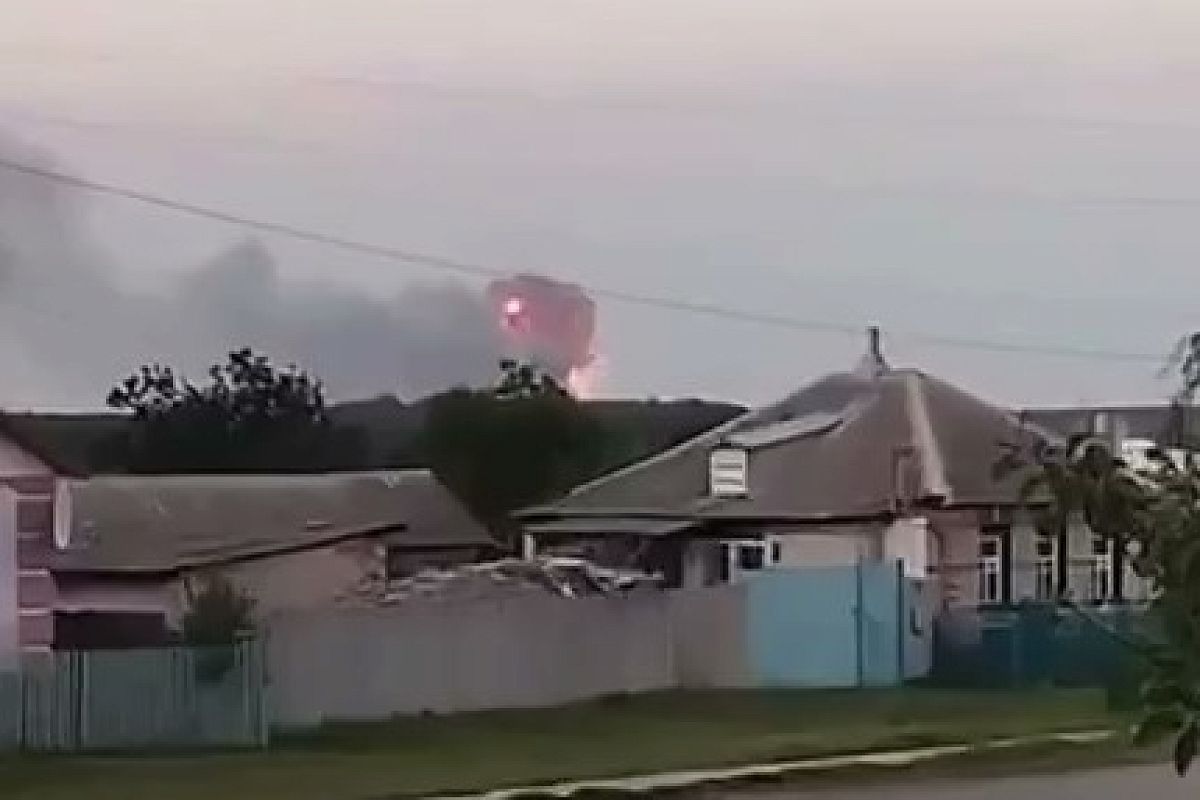 В Белгородской области загорелся склад с боеприпасами