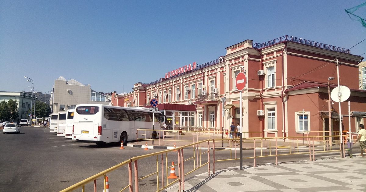 Автовокзал Краснодар 1 фото. Новосибирск улица Ленина 67 автостанция ЖД вокзал. Краснодар первый автобус.
