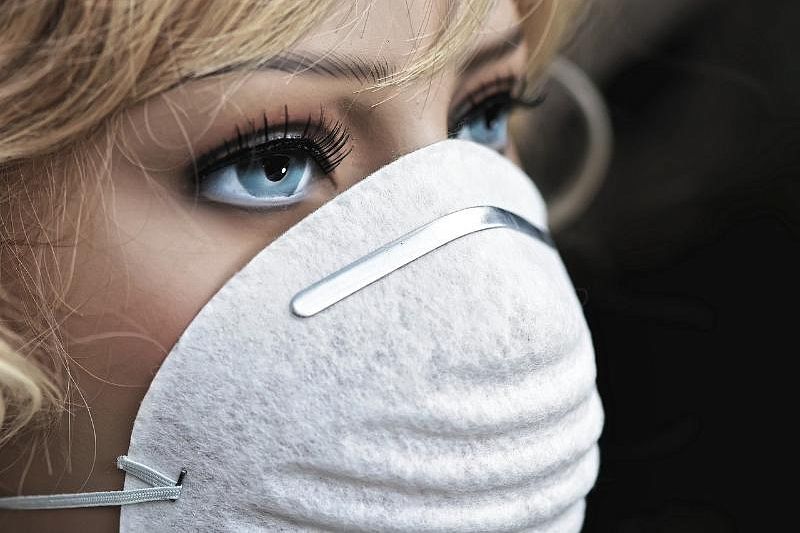 Ученые определили самую надежную и самую опасную при защите от вирусов маски