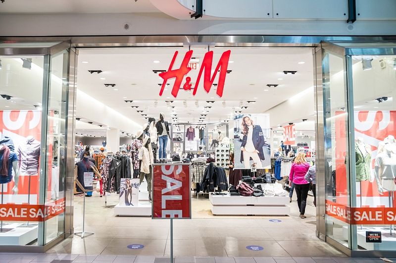«Успей купить». С 1 августа H&M объявила распродажу перед окончательным уходом из России