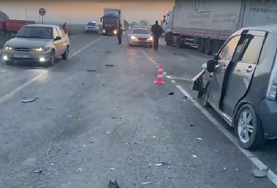 Два человека погибли в массовом ДТП с участием грузовика в Славянском районе