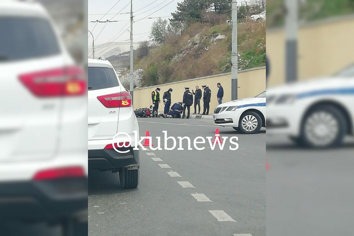 В Краснодарском крае водитель мотоцикла упал, пытаясь скрыться от полицейских