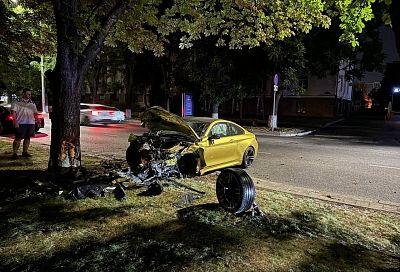 Водитель BMW устроил массовое ДТП в центре Краснодара. Пострадали 4 человека