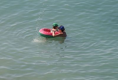 Стало известно, как долго вода в Черном море на курортах Краснодарского края будет теплой