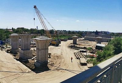 Первый этап строительства нового Яблоновского моста в Краснодаре завершен почти на 80%
