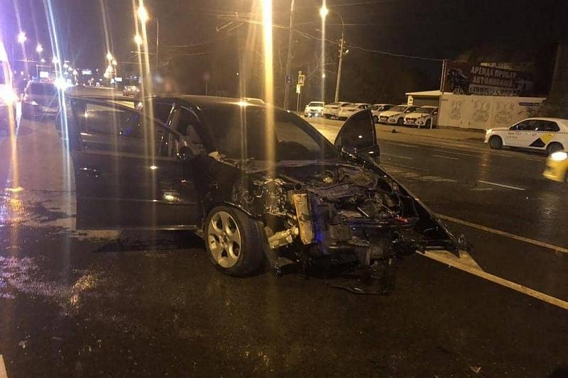 В Краснодаре нарушитель на ВАЗе врезался в иномарку с пьяным водителем