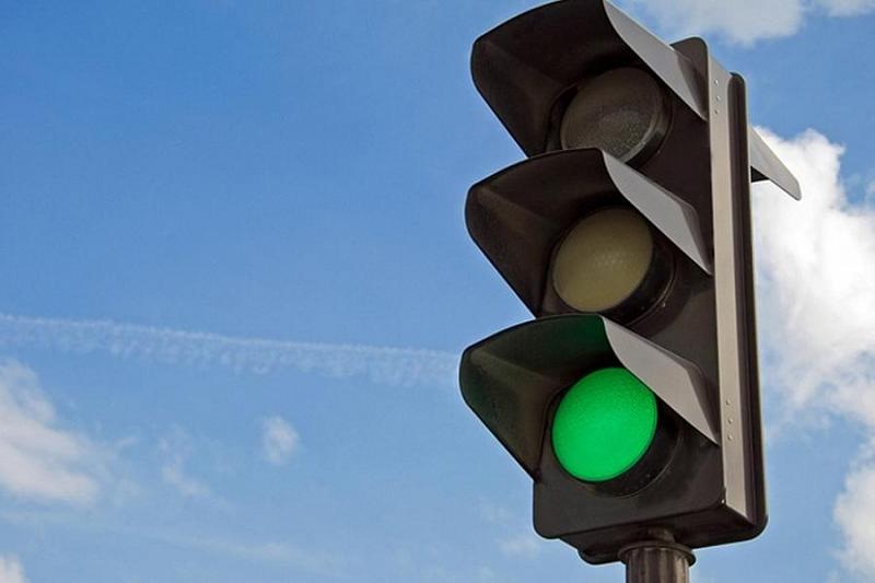 В Краснодаре на перекрестке улиц Дзержинского и Покрышкина временно отключат светофор