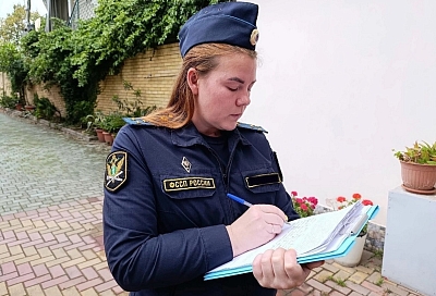 Незаконно построенный торговый центр снесли в Сочи