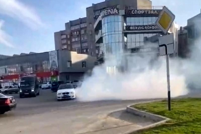 «Я больше так не буду»: водитель BMW извинился за дрифт на дорогах Белореченска