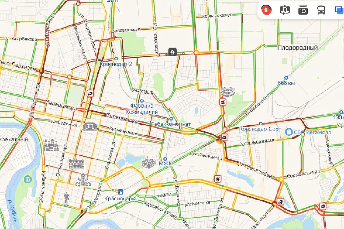 9 баллов: Краснодар застрял в предпраздничных пробках