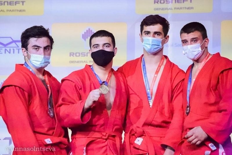Самбисты из Краснодарского края стали призерами чемпионата и первенства мира
