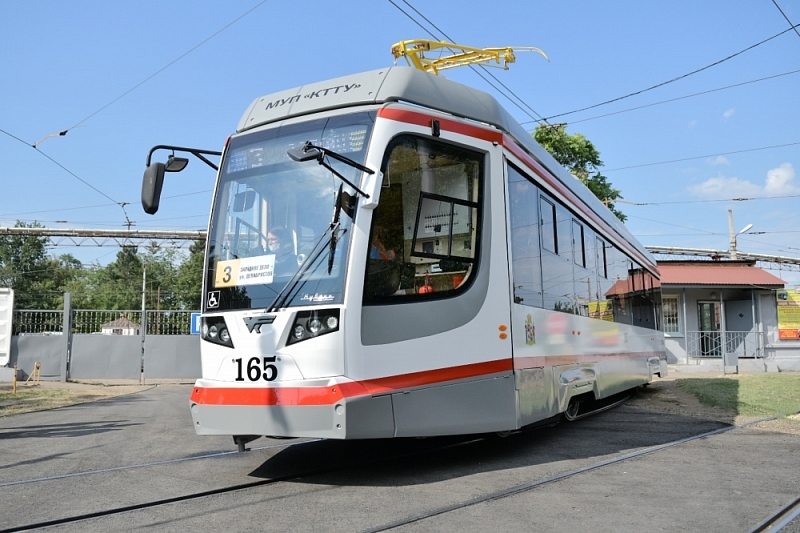 В Краснодаре на линию вышли два новых трамвая поставки 2020 года