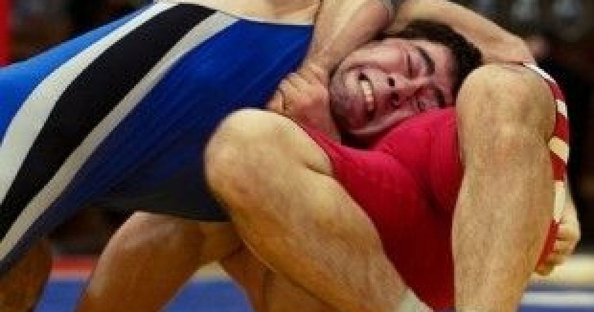 Sport wrestle. Степан Марянян греко-Римская. Американские греко римские борцы. Борцы греко-римской борьбы. Арабская борьба.