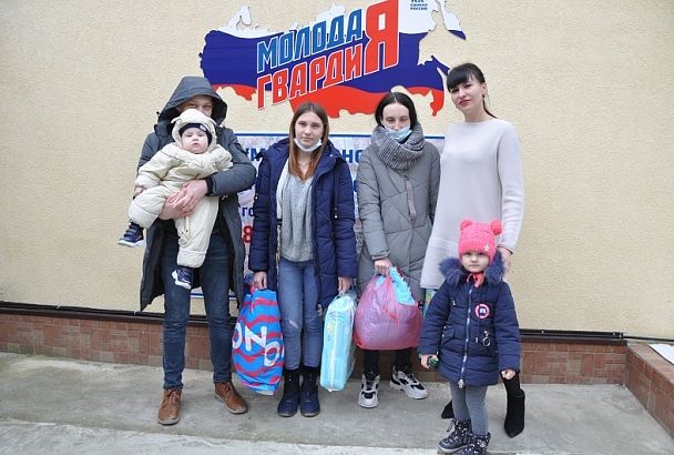 Своих не бросаем: ﻿в Анапе действует штаб волонтерского Центра гуманитарной поддержки жителей Донбасса