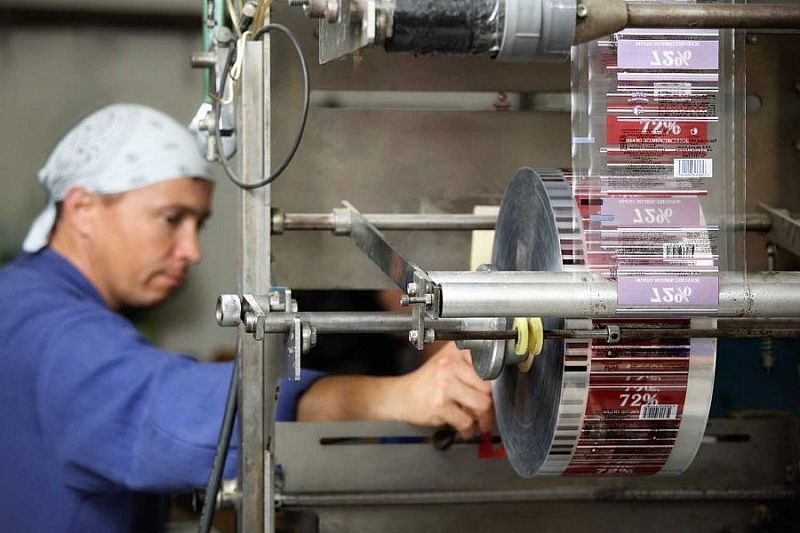 Предприятие из Краснодарского края благодаря нацпроекту увеличило выпуск хозяйственного мыла на 55%