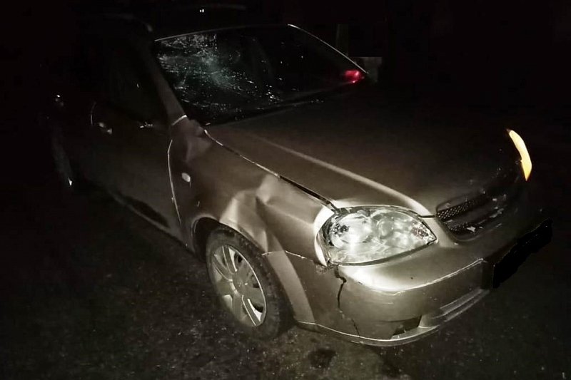 В Краснодарском крае 24-летний водитель на иномарке насмерть сбил мужчину