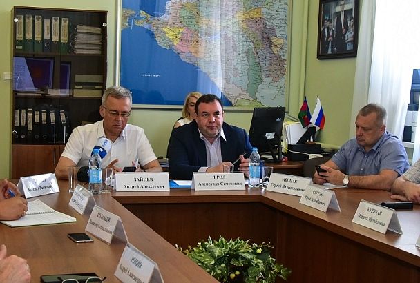 В Краснодаре состоялось заседание круглого стола «Выборы-2022: роль общественного контроля»