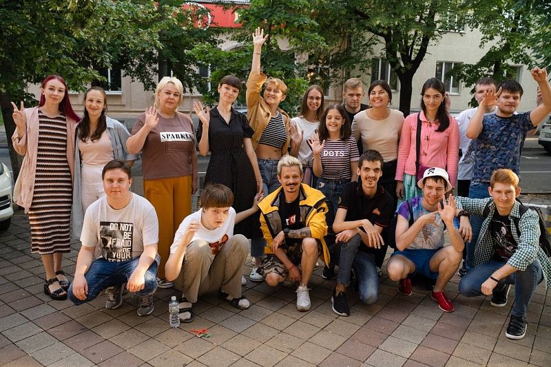 Краснодарский рэпер PLC поддержал благотворительный фонд «Открытая среда»
