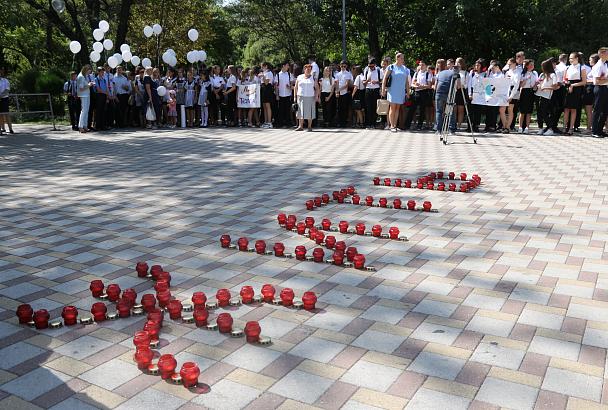 В Новороссийске почтили память жертв теракта в школе Беслана