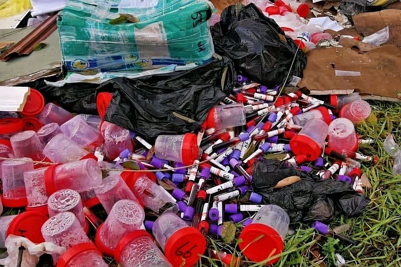 Свалку медицинских отходов в Краснодаре устроила частная клиника