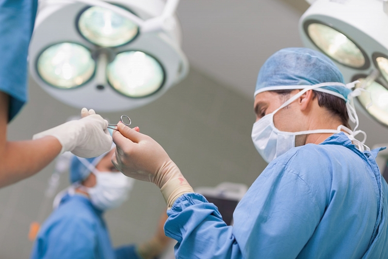 Краснодарские врачи достали инородное тело из вены и предсердия пациентки