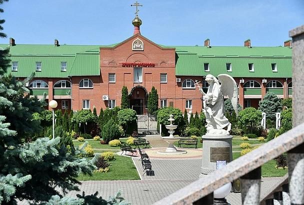 Православную школу в Краснодаре закончили 102 выпускника 