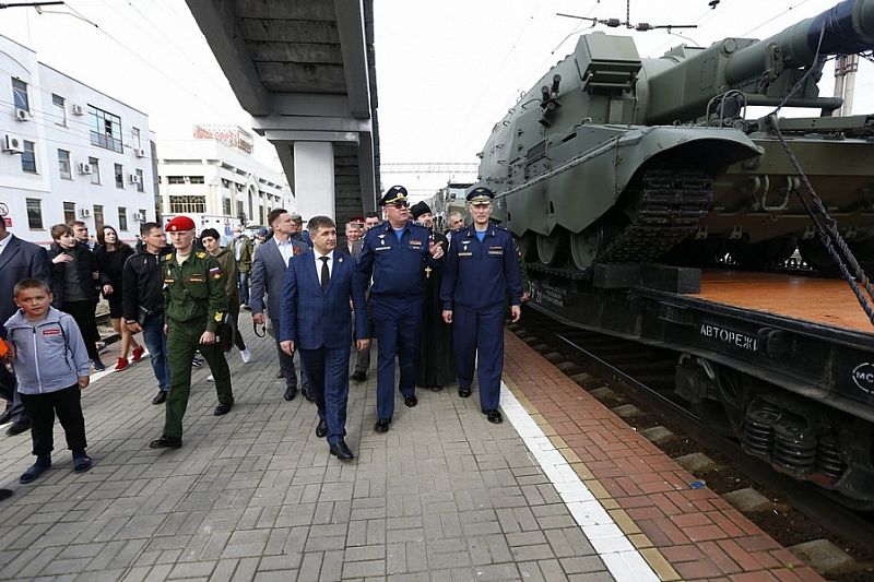 Более 12 тысяч жителей Краснодара посетили выставочный поезд Минобороны России