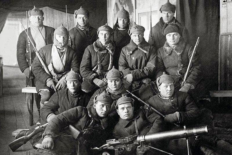 Боевой отряд одной из губернских ЧК, примерно 1921 год. 