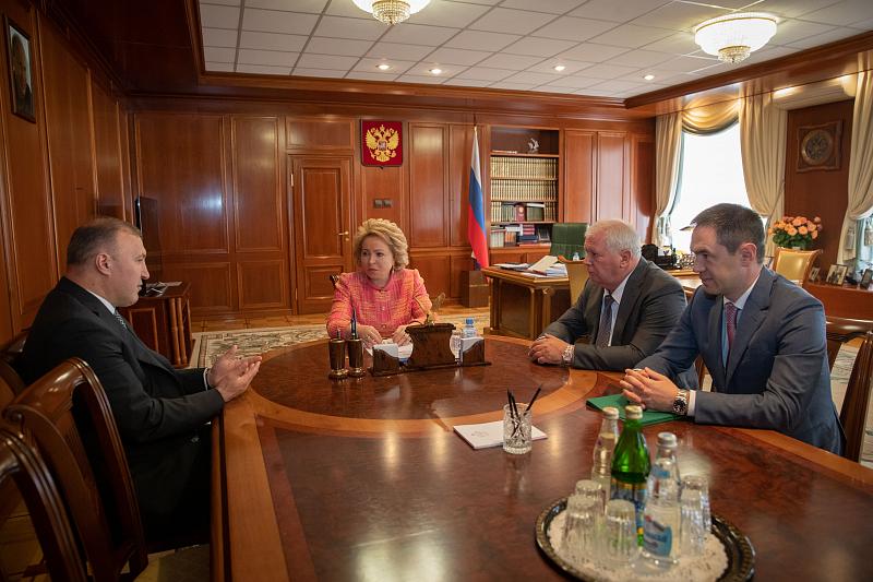 В Москве прошла рабочая встреча председателя Совета Федерации и главы Адыгеи